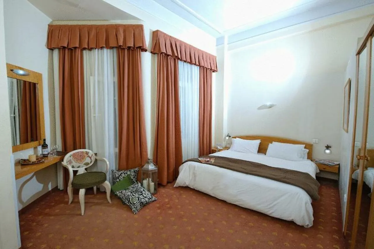 Kinissi Palace Thessaloniki 4*,